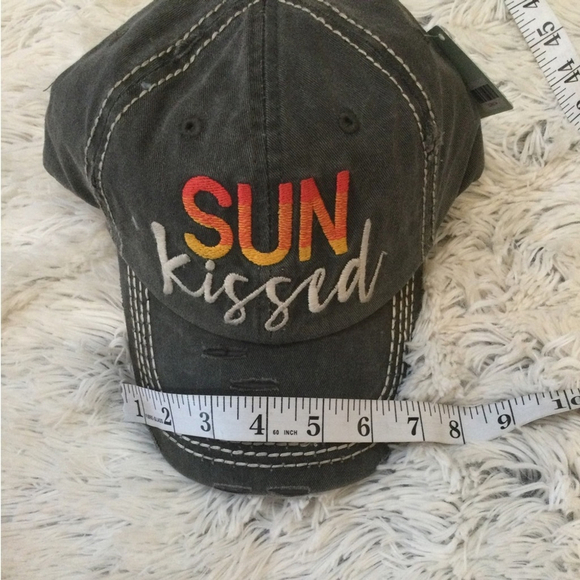 SOLD The Spring Shop Gray Distressed 'Sun Kissed' Cap One Size Fits Most - Picture 11 of 11